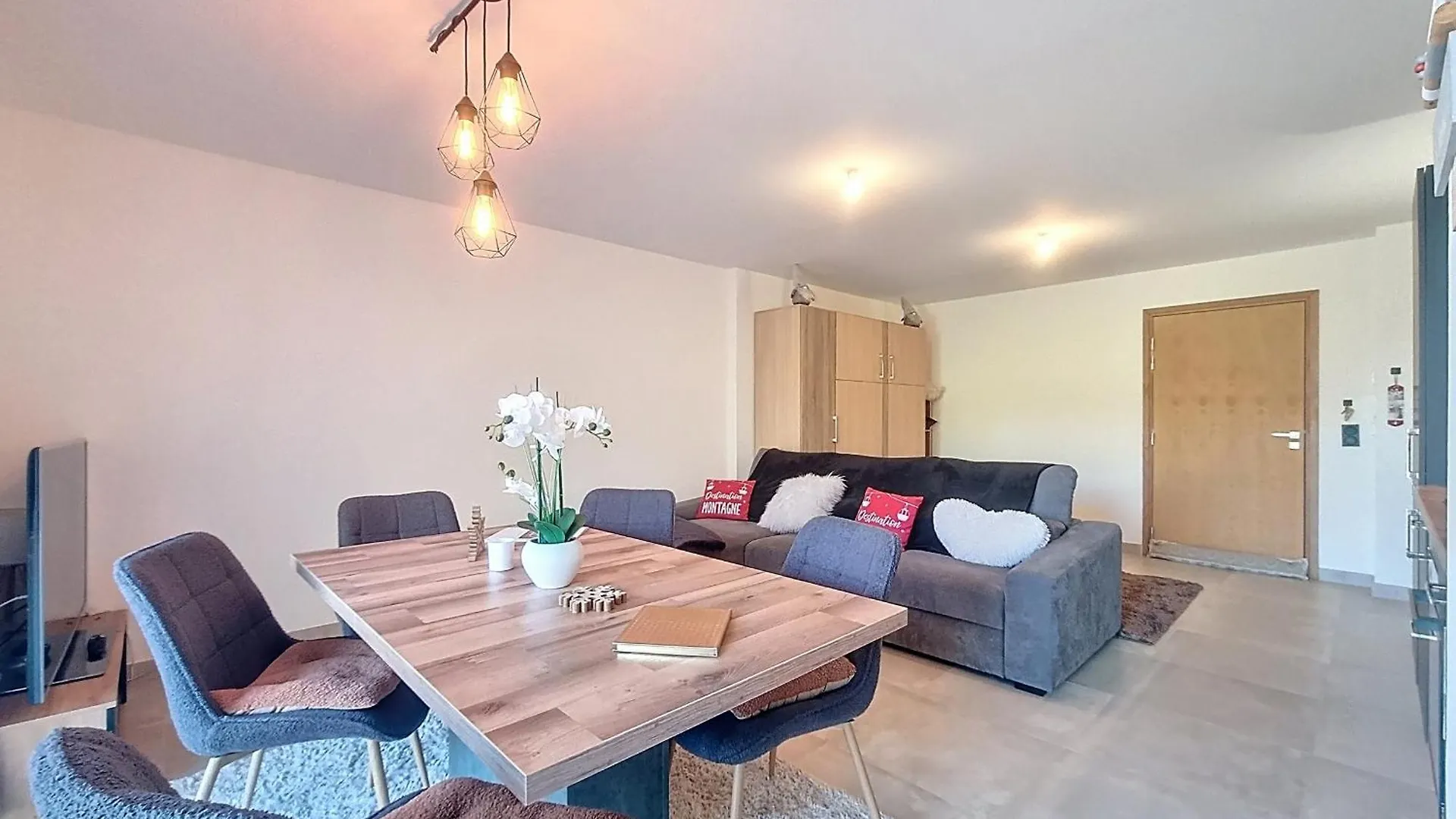 Bel Appartement A Combloux, Acces Ski Et Wifi - Fr-1-560-157